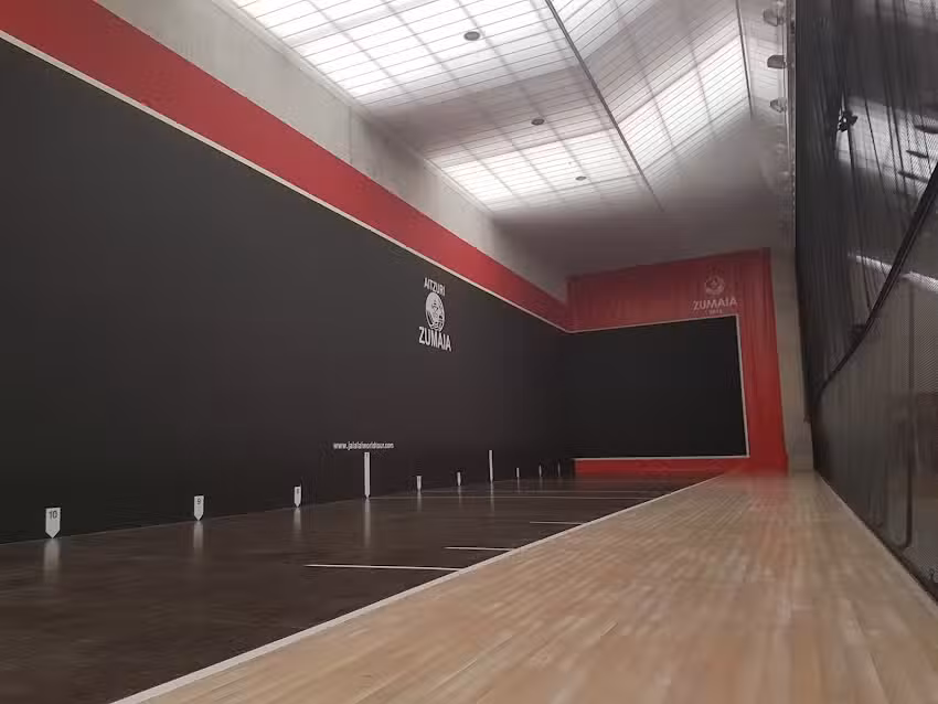 Aitzuri Pilotalekua / Frontón