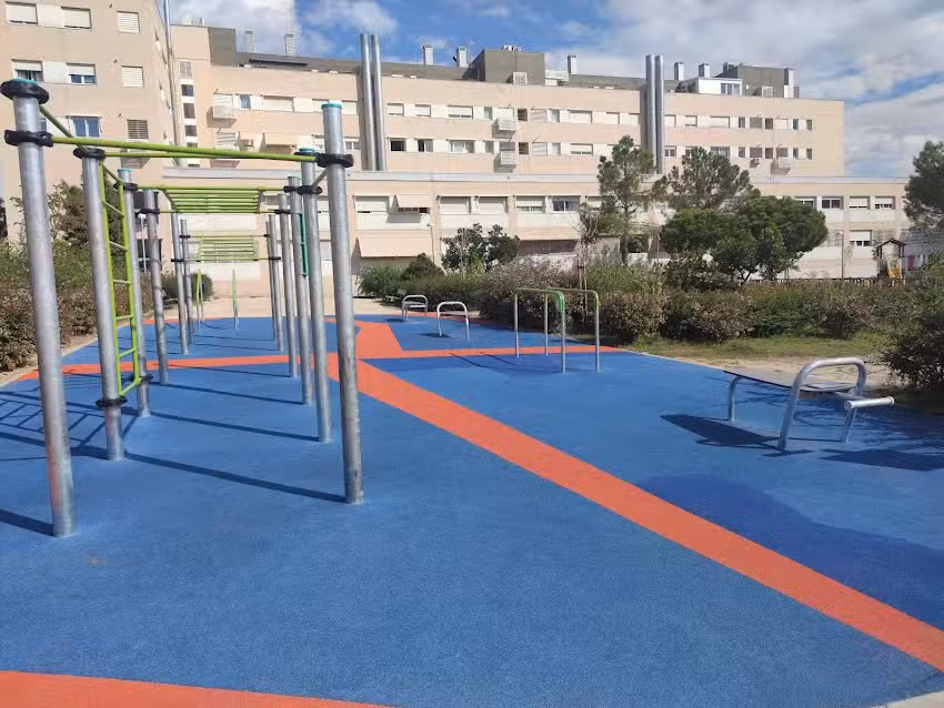 &Aacute;rea de entrenamiento f&iacute;sico Montecarmelo