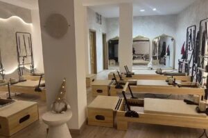 Aura Vital Pilates Reformer