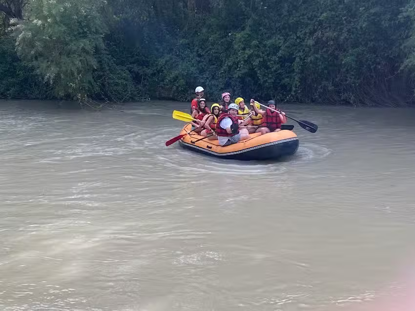 AVENTURA VERTICAL SL.