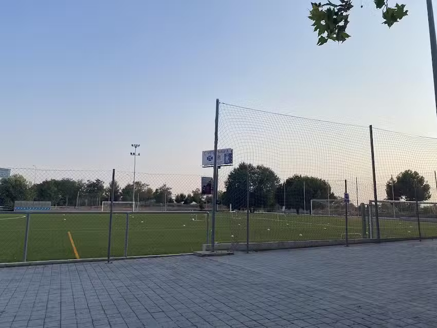 Campo Asociaci&oacute;n de Vecinos de El Pozo