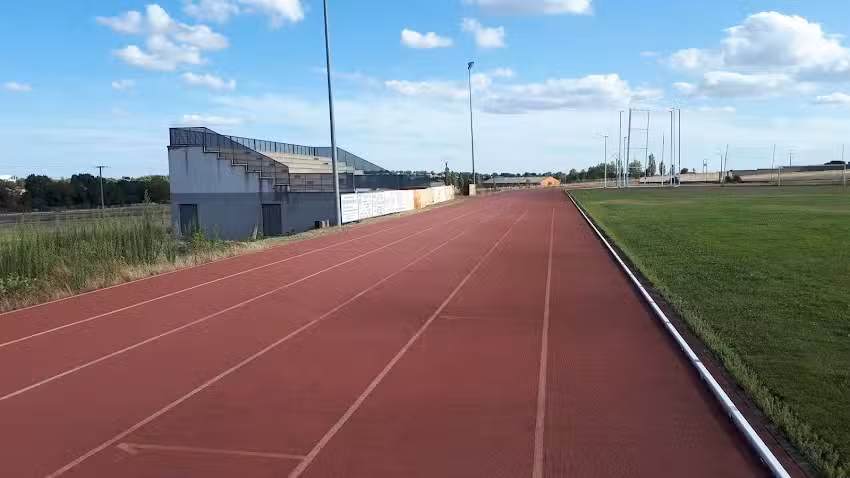 Campo de F&uacute;tbol y Pistas de Atletismo Municipales de Vitigudino