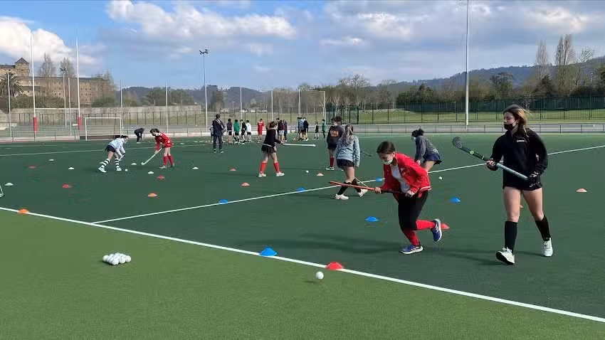 Campo de Hockey Universidad Laboral