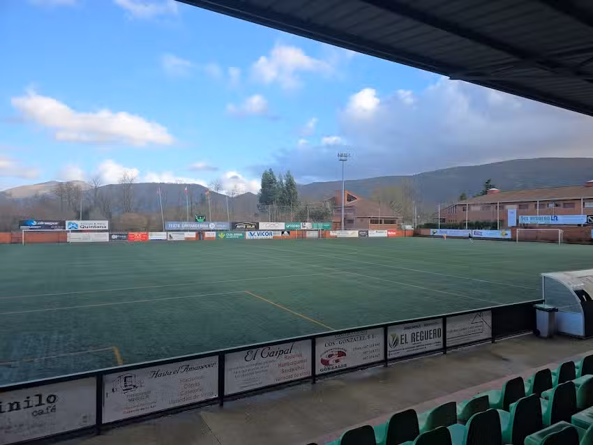 Campo futbol La textil