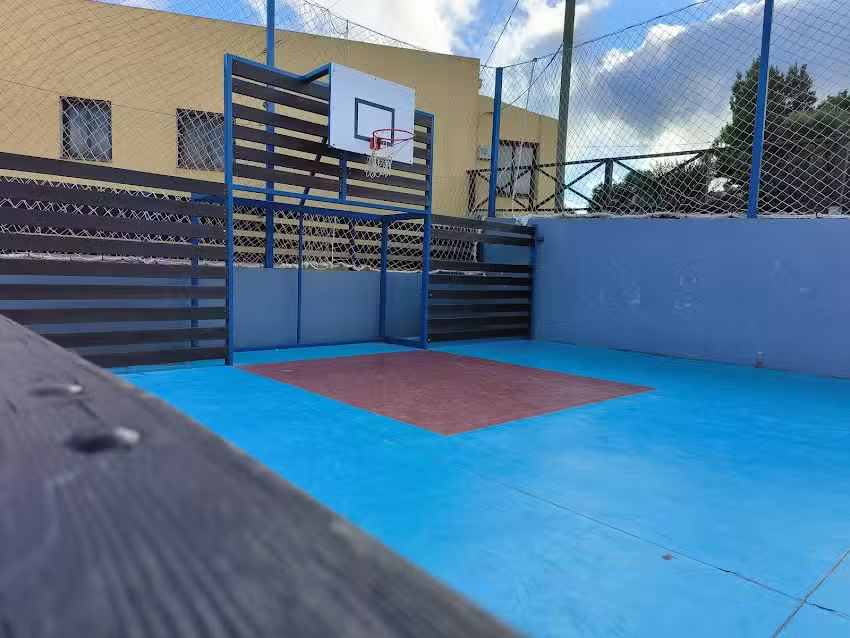 Cancha multifuncional p&uacute;blica de Isora