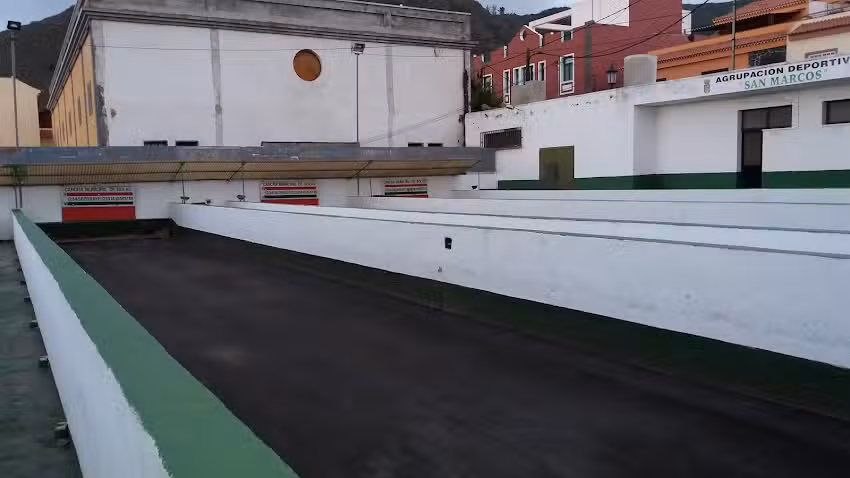 Canchas Municipales De Bola Canaria (CANTINA)