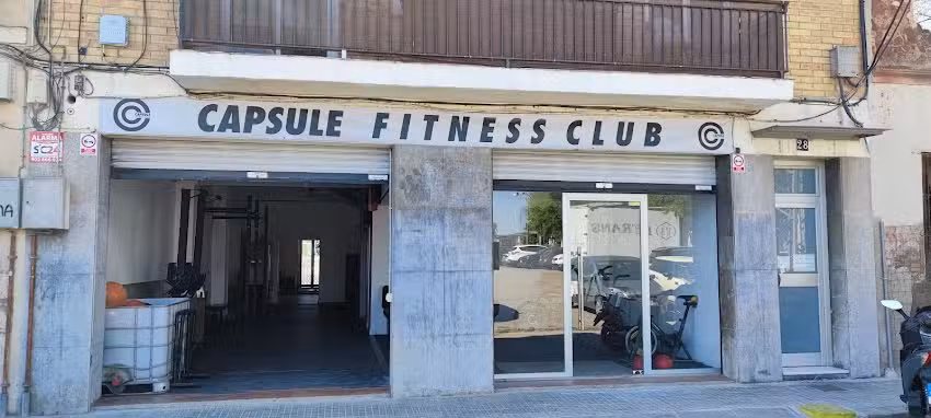 CAPSULE FITNESS CLUB