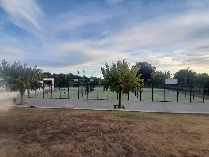 Centre Esportiu Can Massuet del Far