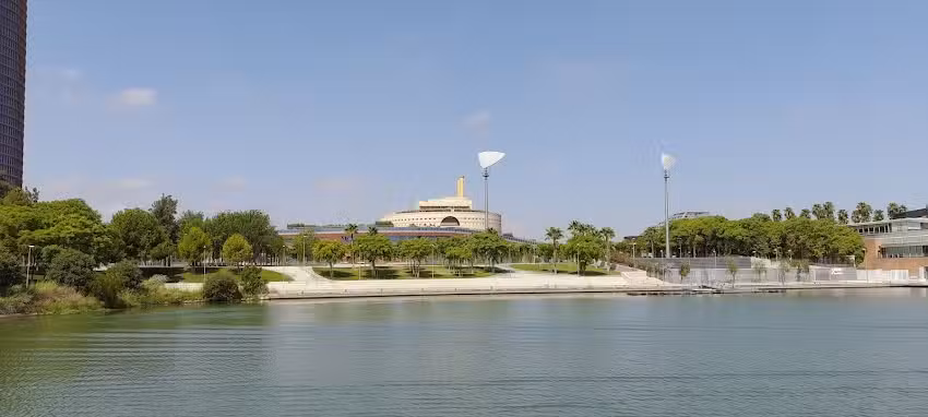 Centro de Actividades Náuticas (Puerto Triana)