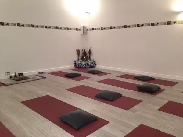 Centro de Yoga Namaste. Clases de Yoga en Cornell&agrave; de LL.