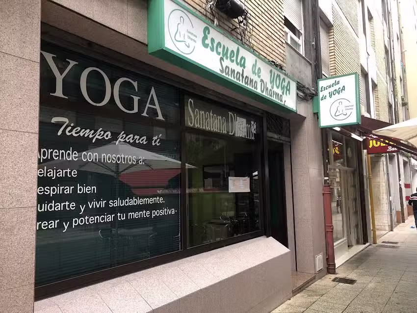Centro de Yoga Sanatana Dharma Oviedo