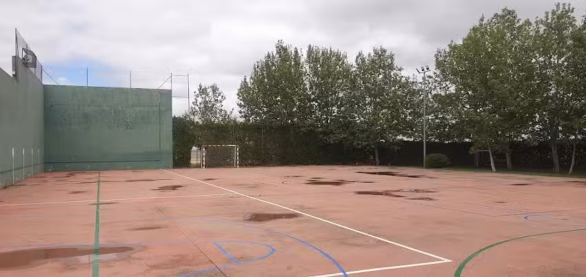 Centro Deportivo Municipal de Camañas