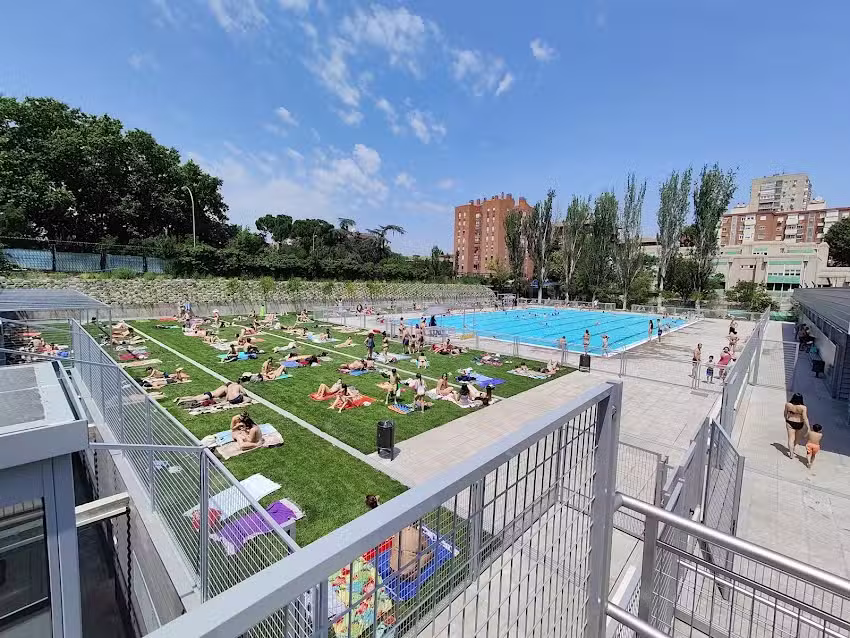 Centro Deportivo Municipal El Quijote