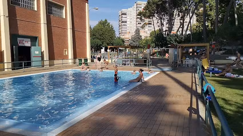 Centro Deportivo Municipal Perico Fern&aacute;ndez. Salduba