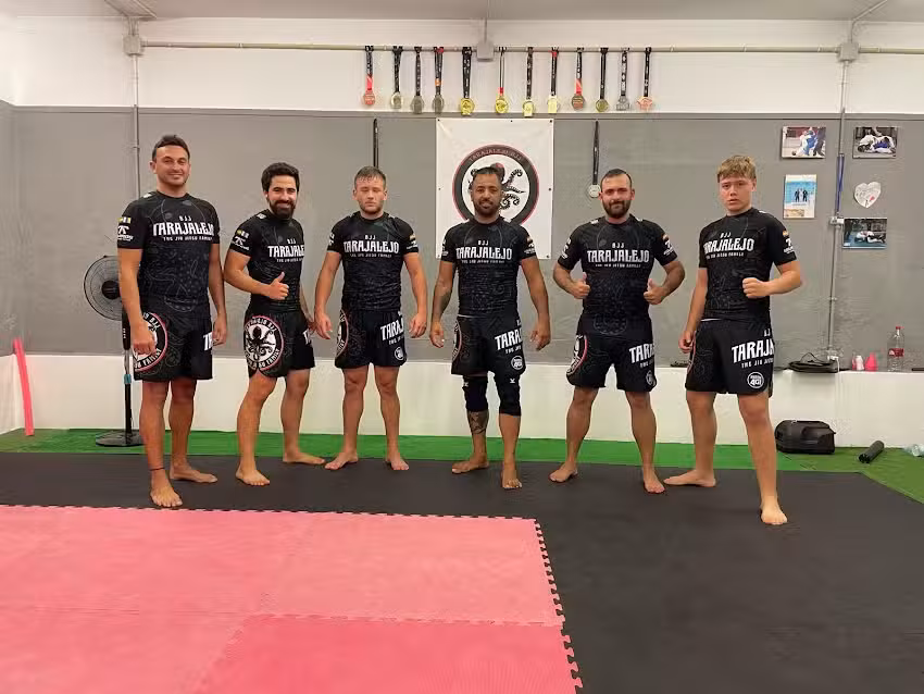 CENTRO DEPORTIVO TARAJALEJO BJJ / CLASES DE BRAZILIAN JIU JITSU &ndash; KICK BOXING &ndash; K1 &ndash; CROSS TRAINING
