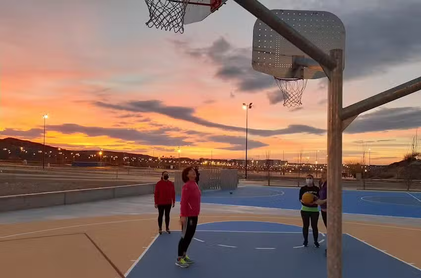 Centro Deportivo «Ven Actívate Sport» al aire libre