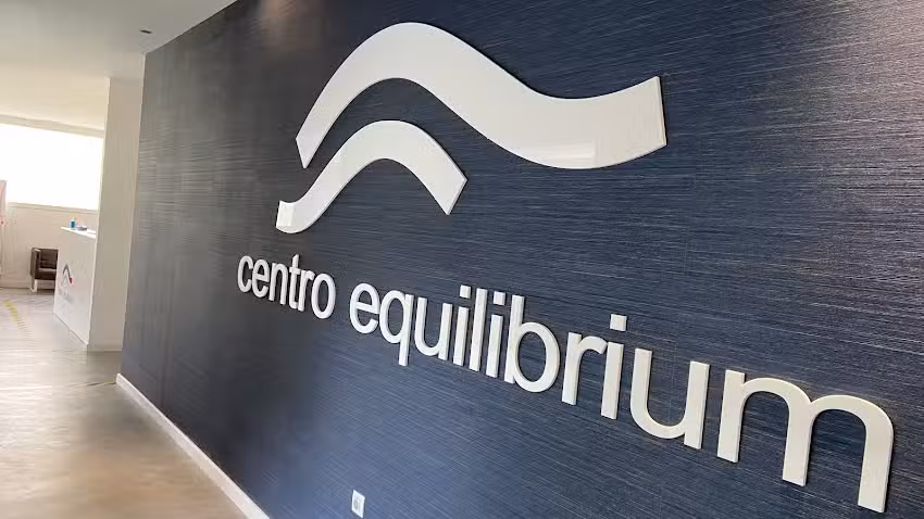 CENTRO EQUILIBRIUM ARTEIXO ~ Fisioterapia / Entrenamiento / Nutrición / Medicina Estética