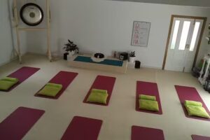 CENTRO NIRANKAR KUNDALINI YOGA