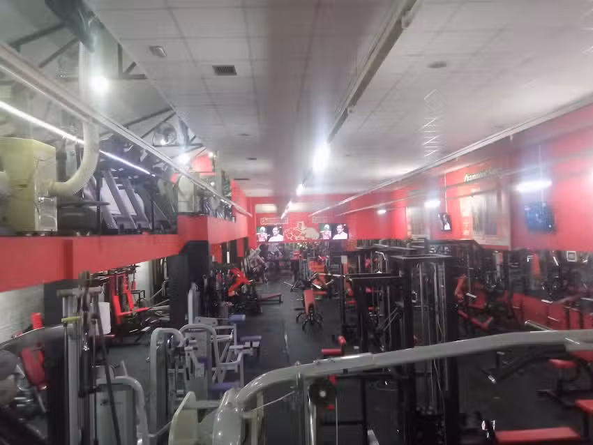 Champions Sport Gimnasio y Suplementación Deportiva