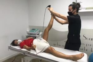 𝐂𝐥𝐢𝐧𝐢𝐜𝐚 𝐒𝐚𝐥𝐮𝐱. 𝐅𝐢𝐬𝐢𝐨𝐭𝐞𝐫𝐚𝐩𝐢𝐚, 𝐎𝐬𝐭𝐞𝐨𝐩𝐚𝐭𝐢𝐚, 𝐒𝐭𝐮𝐝𝐢𝐨 𝐝𝐞 𝐘𝐨𝐠𝐚 𝐲 𝐏𝐢𝐥𝐚𝐭𝐞𝐬 𝐞𝐧 𝐇𝐮𝐞𝐥𝐯𝐚.