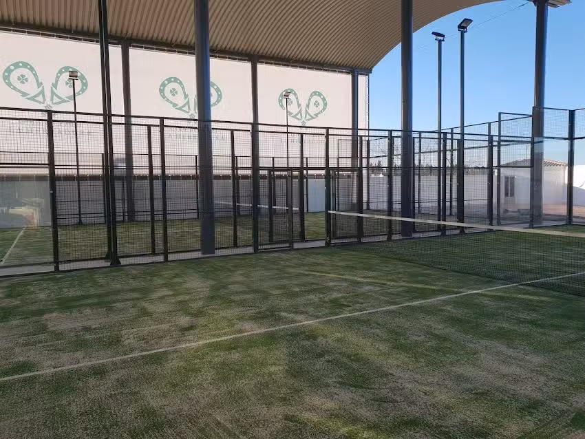 CLUB DE PADEL LA HERRADURA CIUDAD REAL