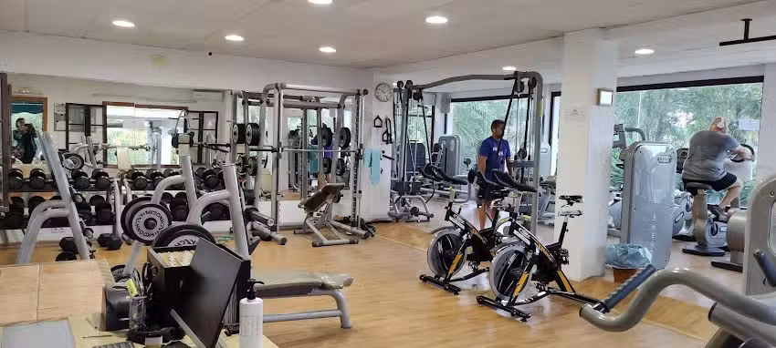 Club de Tenis y Padel Lew Hoad