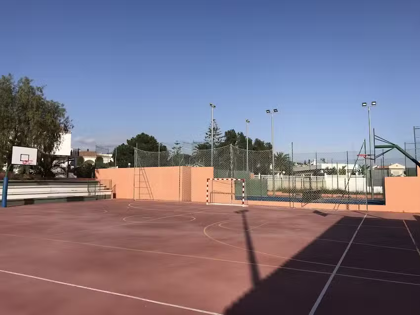 Complejo Deportivo Caleta de Vélez