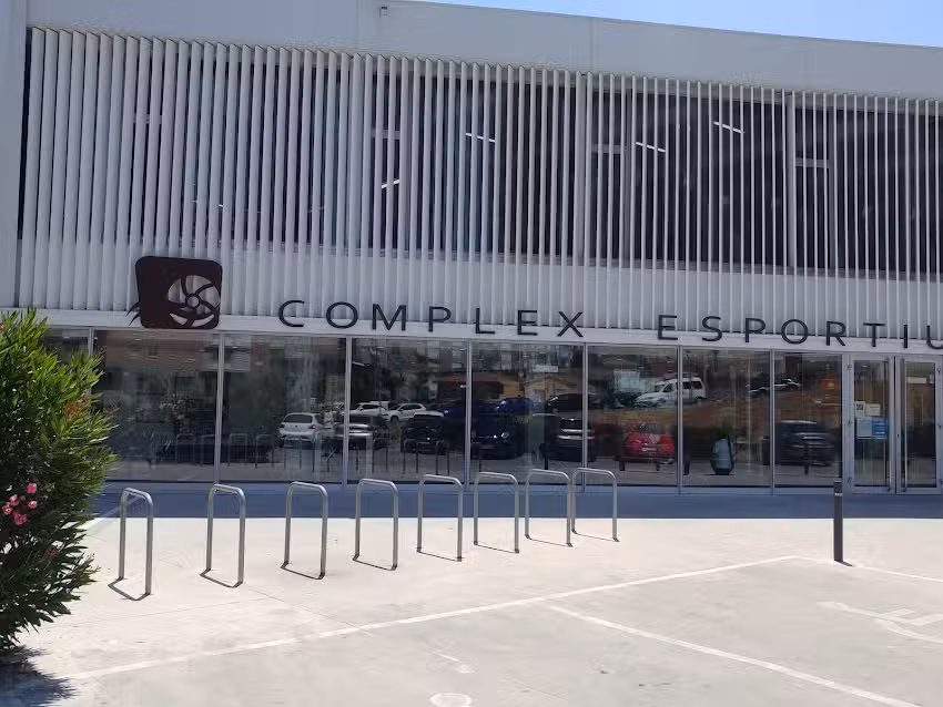 Complex Esportiu Municipal Sant Vicenç dels Horts. Picina Montserrat Canals