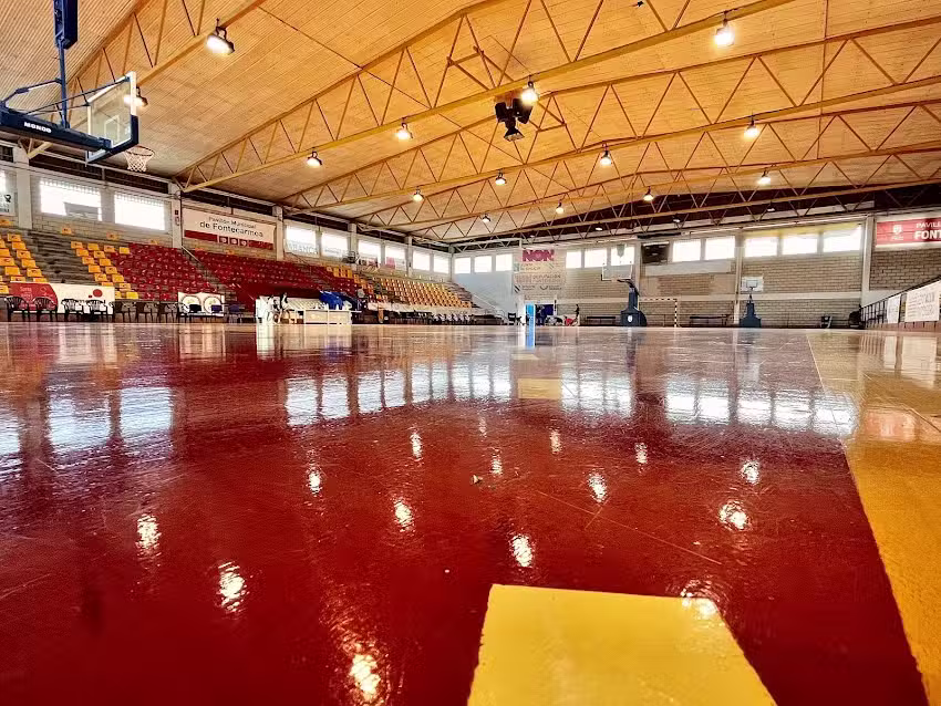 Complexo Deportivo Municipal Fontecarmoa, Pavill&oacute;n Sara G&oacute;mez