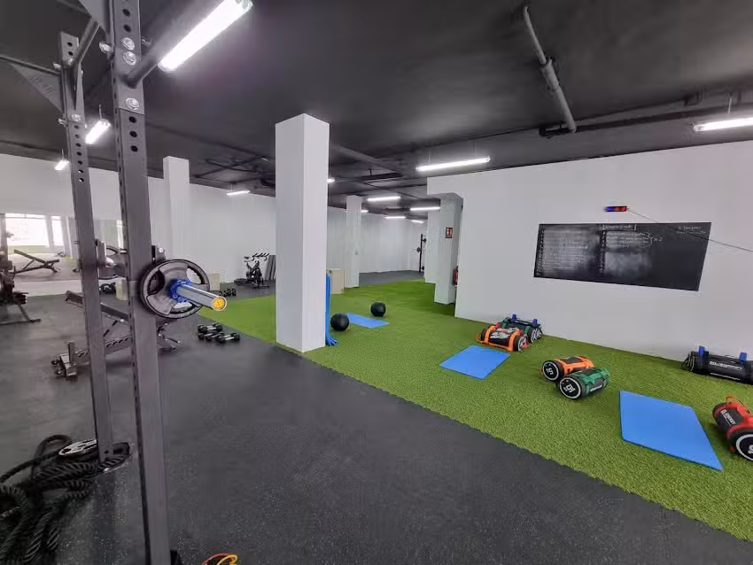 D.CARRY HEALTH & PERFORMANCE