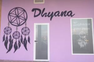 Dhyana Yoga Zenter