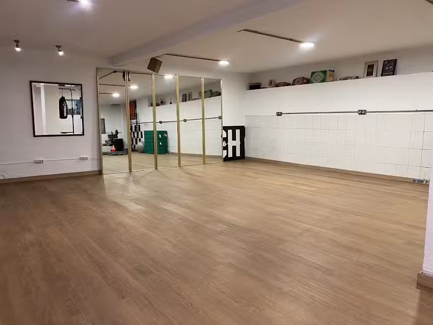 Elis Dance and Fitness Academy