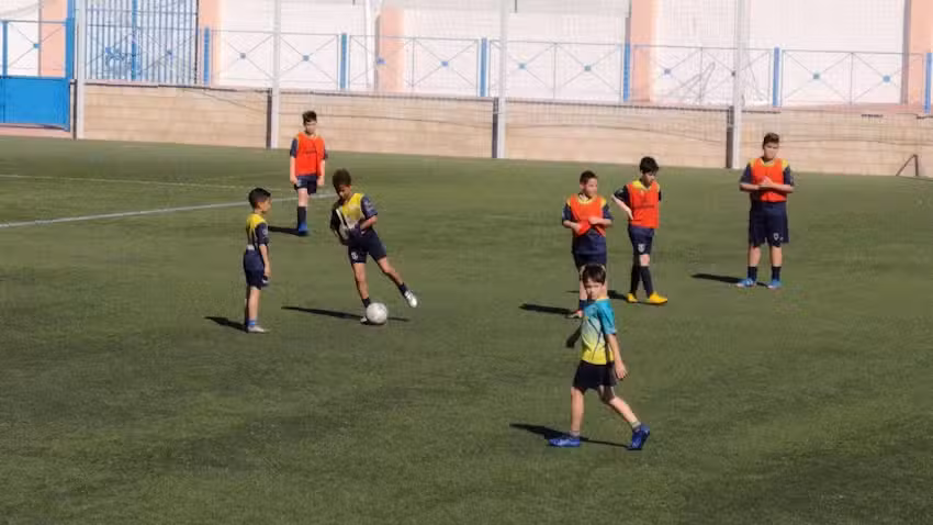 Escuela De Futbol Lauro