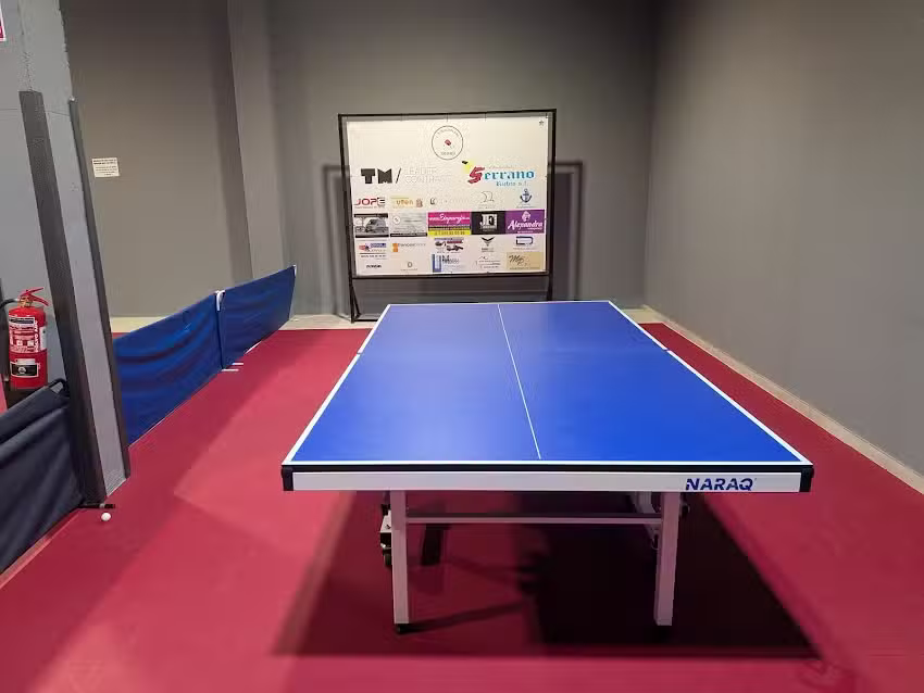 Escuela de Tenis de Mesa &laquo;Adri&aacute;n Serrano&raquo;