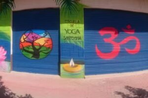 Escuela de Yoga Santosha
