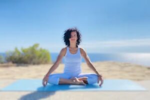 Escuela RYLS YOGA – con Rosa Yoga Lifestyle