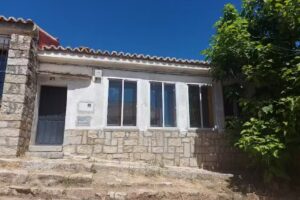 Escuelas y Club Social