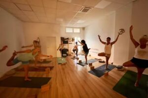 ESTUDI DE IOGA MADRE INDIA