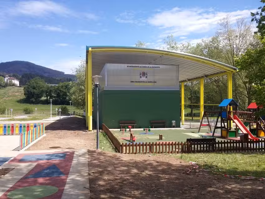 Fronton De La Baluga