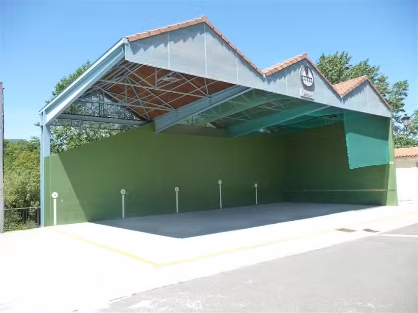 Frontón de Larrazubi