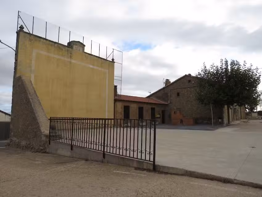 Front&oacute;n de los Llamosos