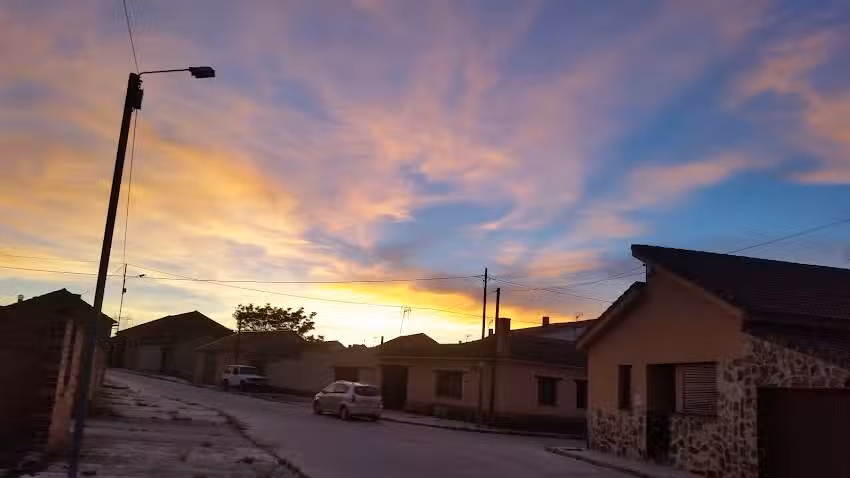 FRONTÓN DE MORALEJA DE COCA