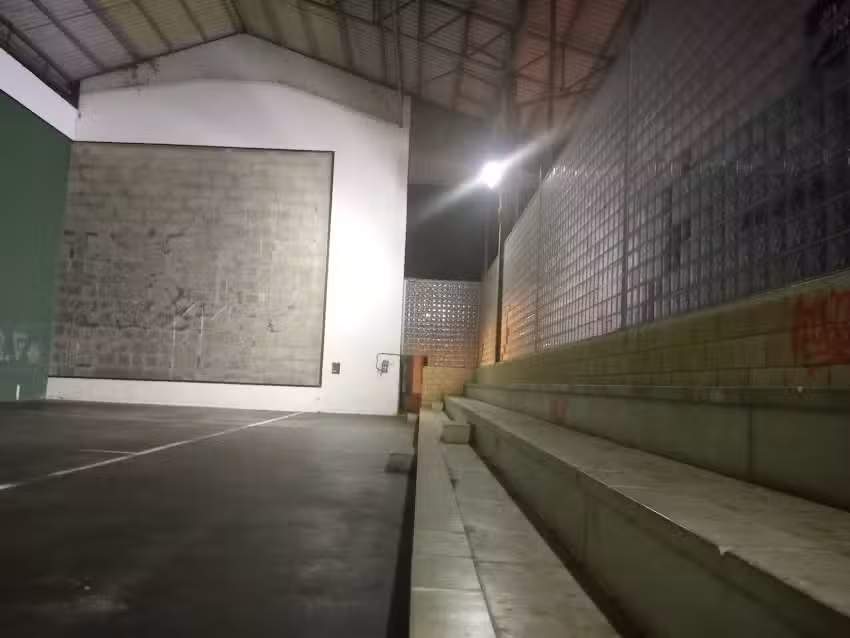 Front&oacute;n eratsu mu&ntilde;oz