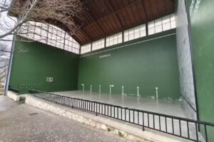 Frontón Lizarrosta de Bakedao