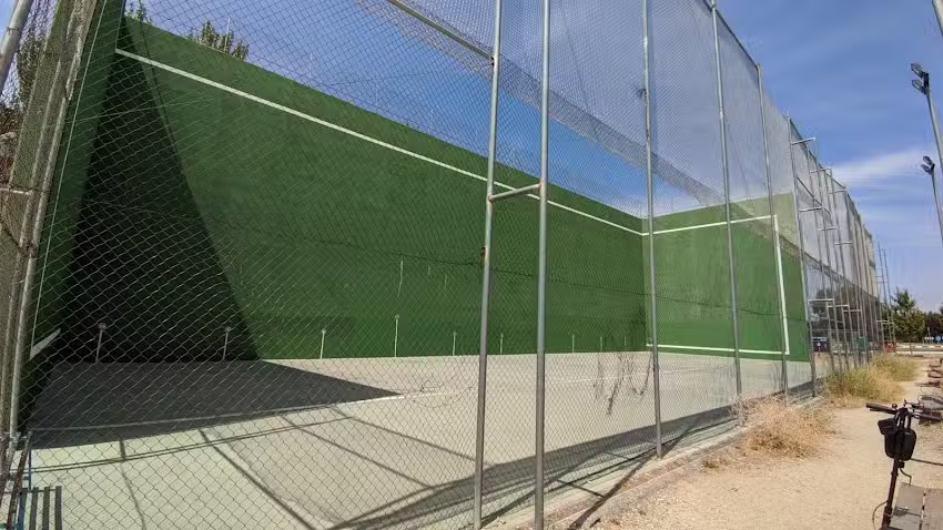 Frontón Perales del Río