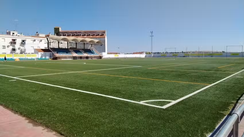 Gerencia Municipal de Deportes. (Ciudad Deportiva de Olivenza)