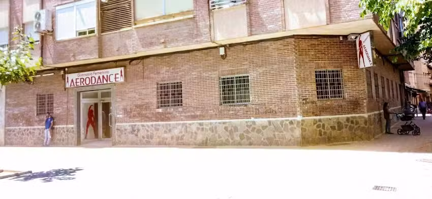 Gimnasio Femenino AERODANCE