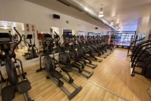 Gimnasio Holiday Gym Goya