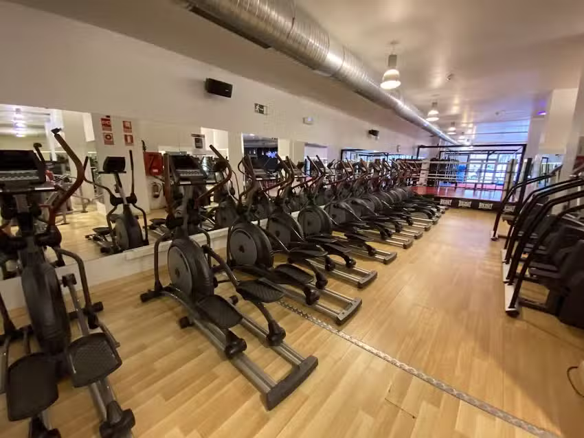 Gimnasio Holiday Gym Goya