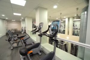 Gimnasio Infinit Fitness Santa Engracia – Abierto 24 horas